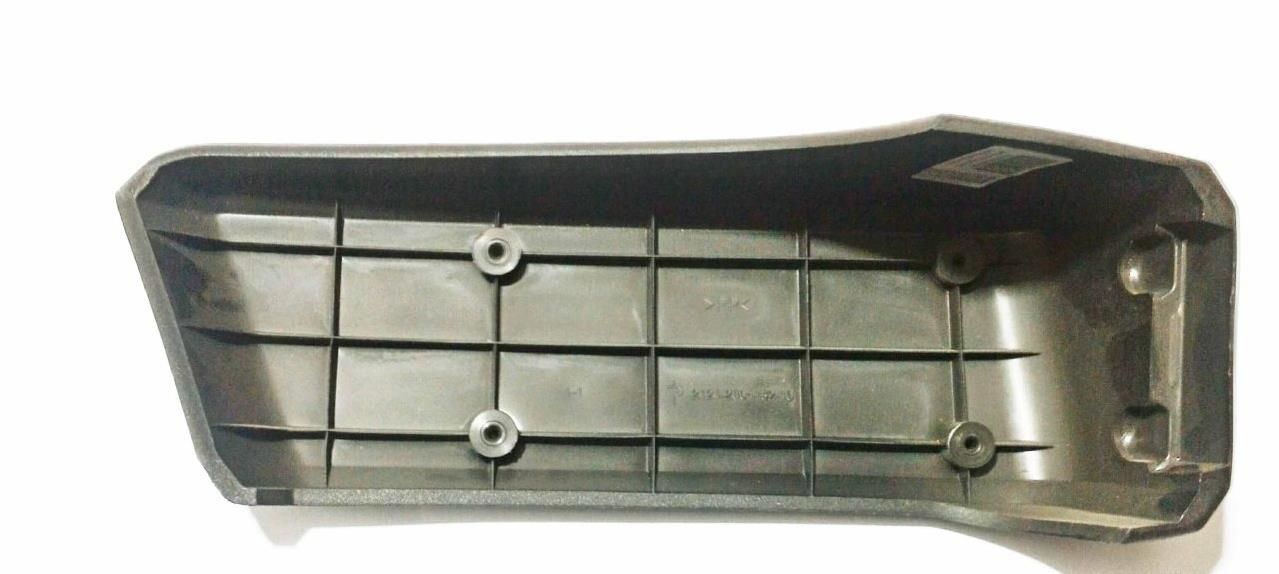 Lada Niva Tampon Köşe Plastiği, Kulağı Arka Sağ